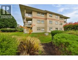 301 1694 Cedar Hill Cross Rd, Saanich, BC V8P2P7 Photo 30