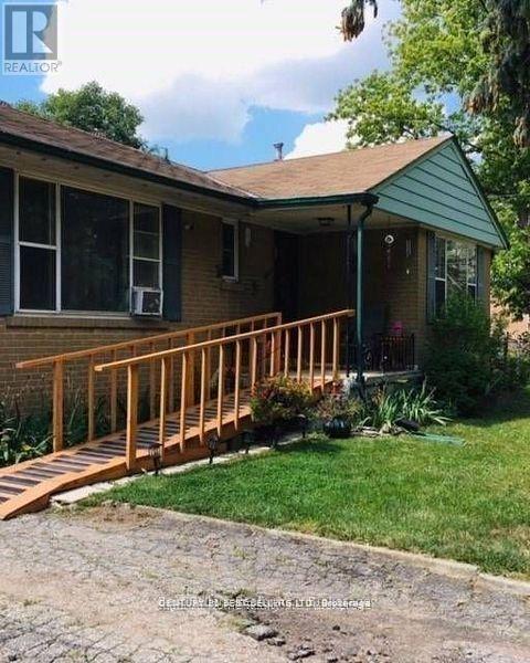 320 Ashbury Road, Oakville, ON photo 2