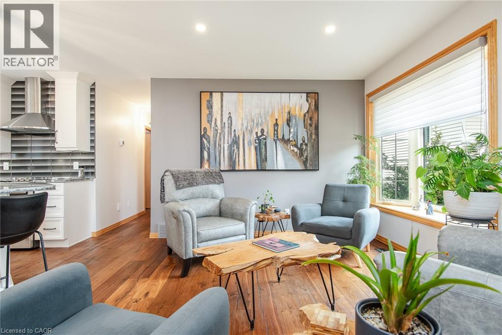 154 AMBLESIDE Court - 8