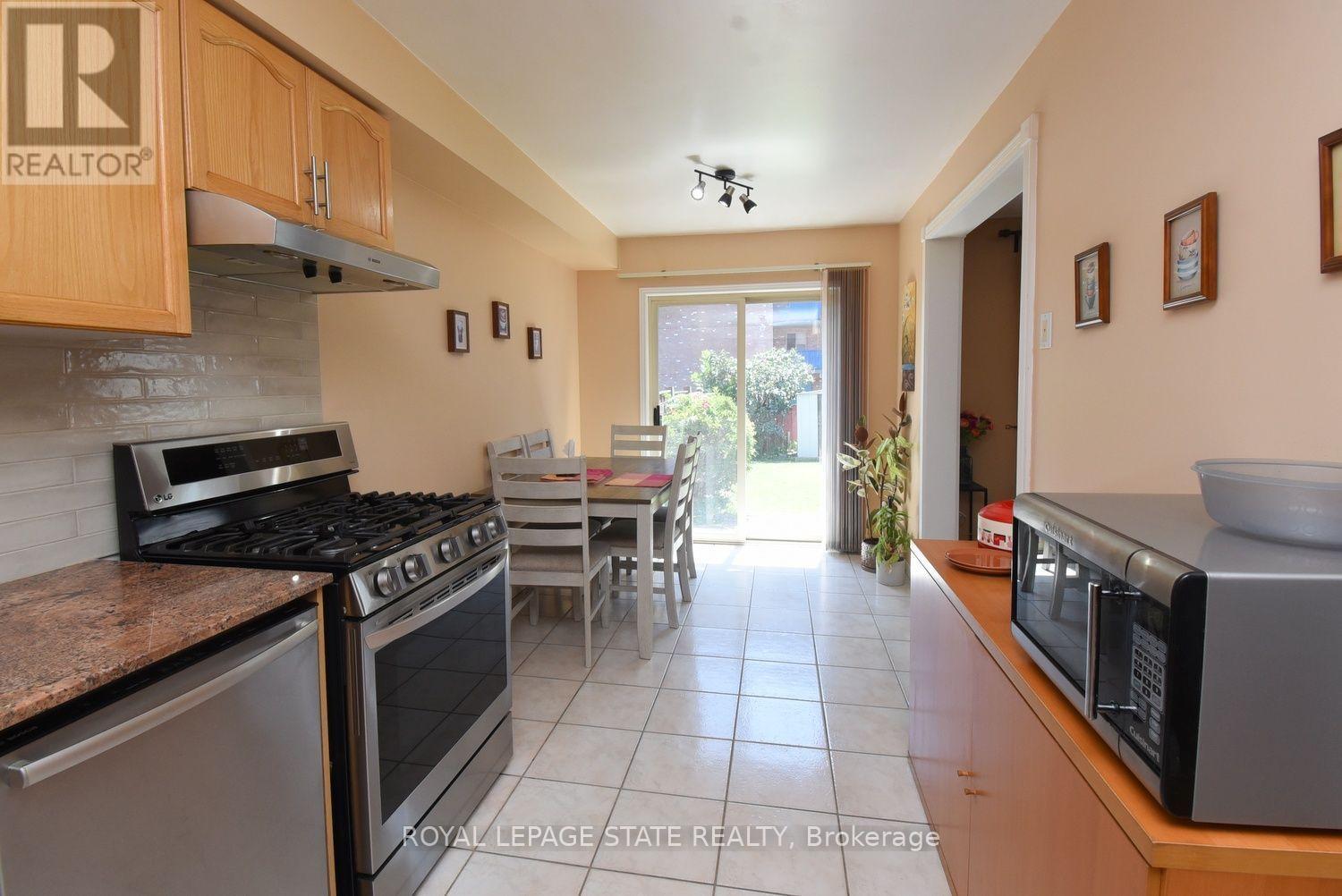 57 TOWNMANSION DRIVE - 14