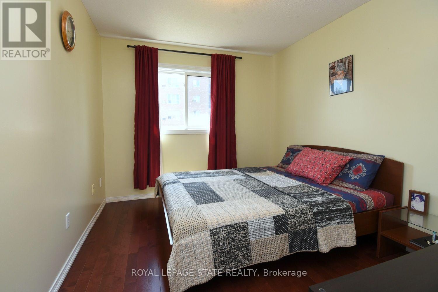 57 TOWNMANSION DRIVE - 25