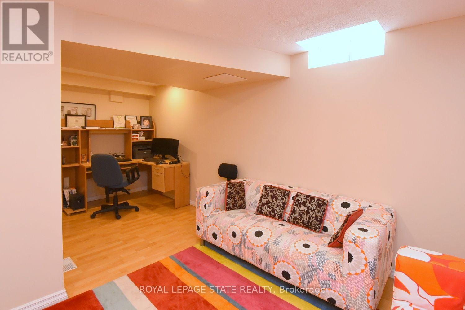 57 TOWNMANSION DRIVE - 29