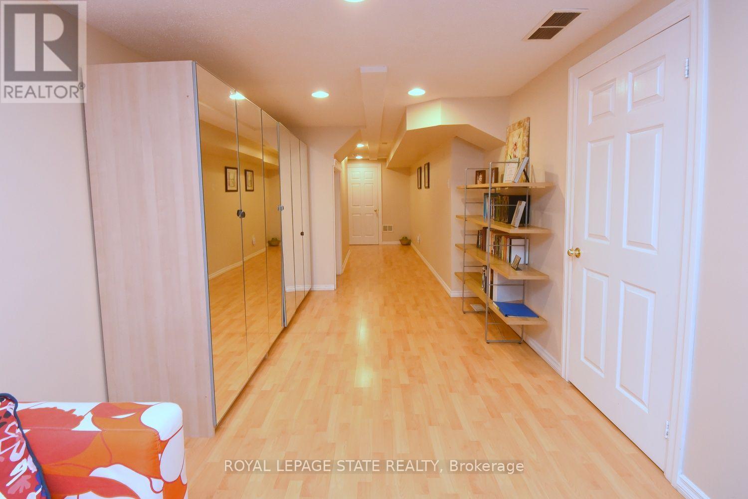 57 TOWNMANSION DRIVE - 30