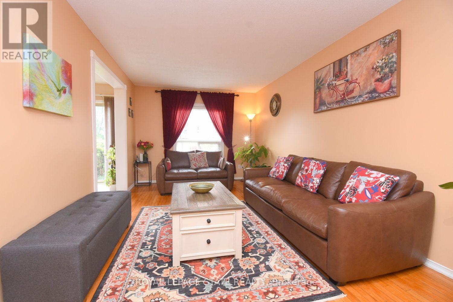 57 TOWNMANSION DRIVE - 9