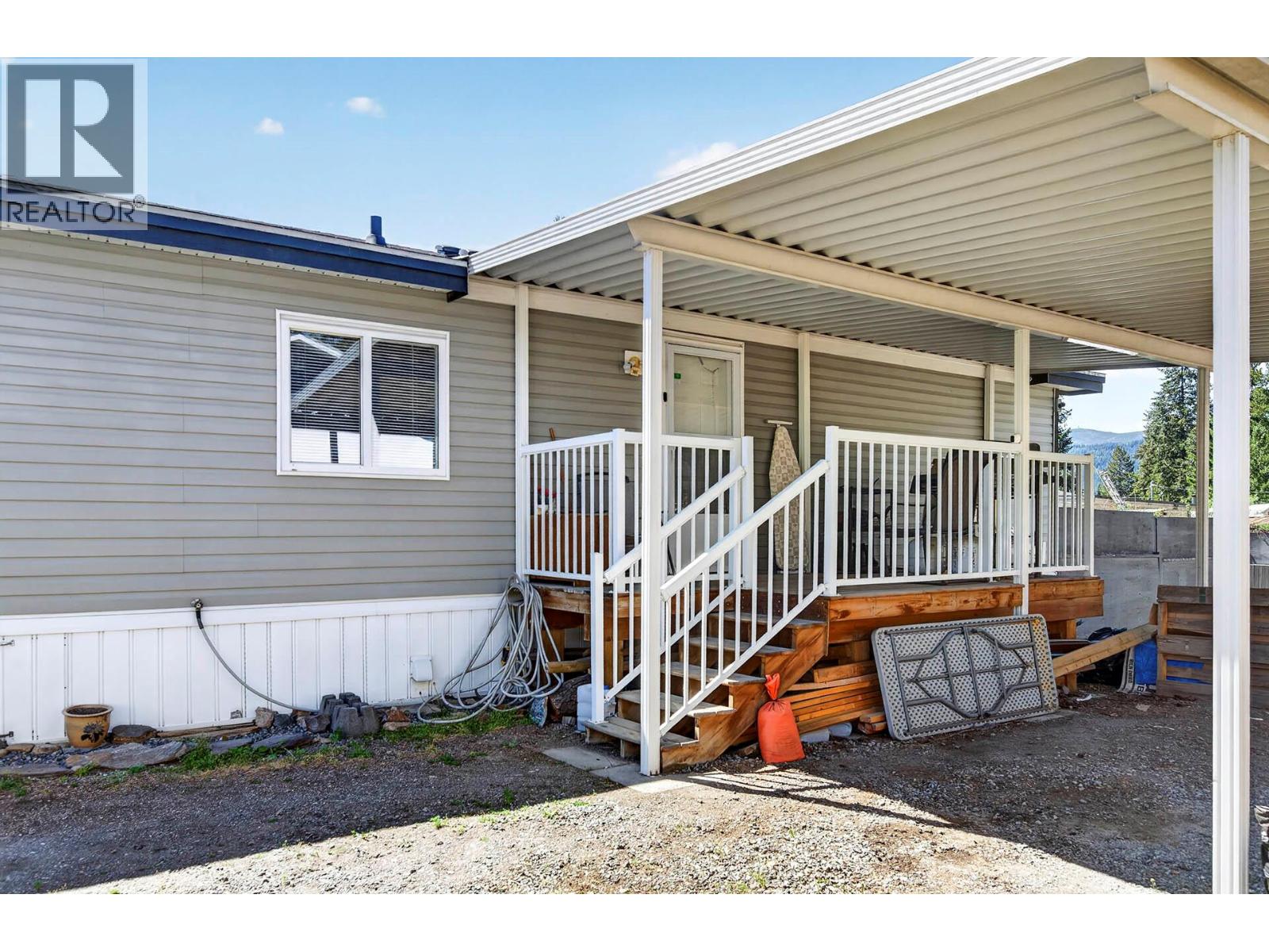 633 Barriere Lakes Road - 20