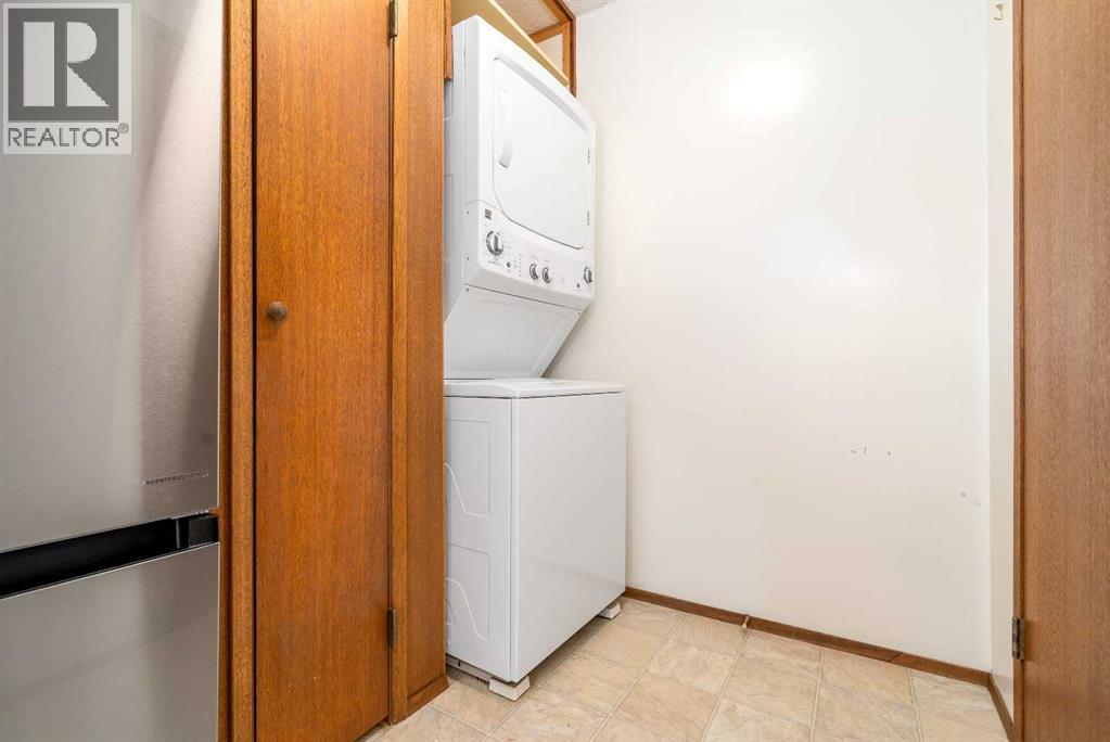 91 3 Street SE - 16