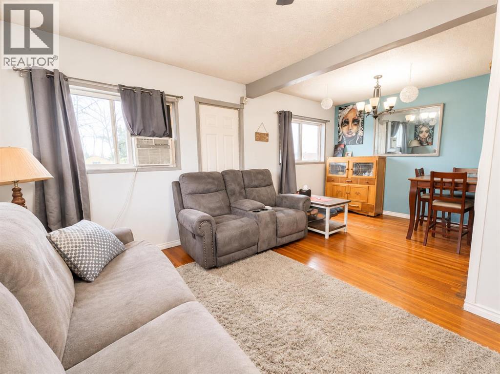 4631 50 Street - 14