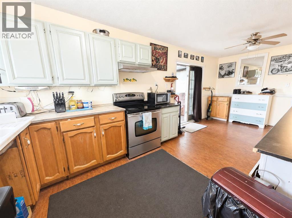 4631 50 Street - 5