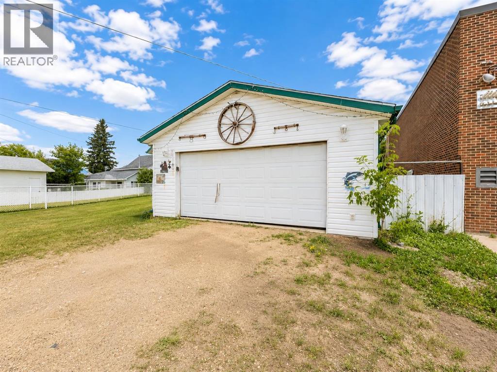 4631 50 Street - 22