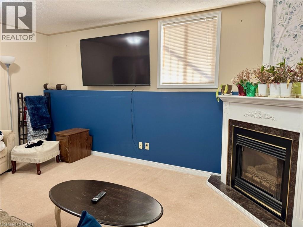 13 HAWTREY Road - 16