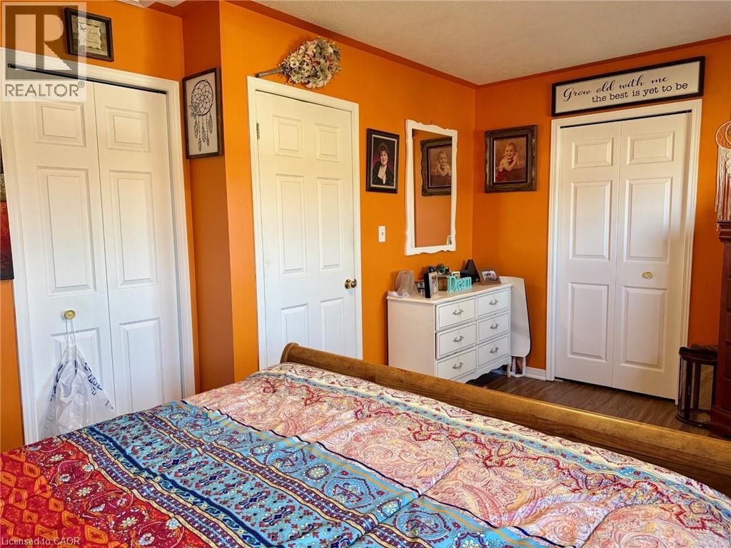 13 HAWTREY Road - 11