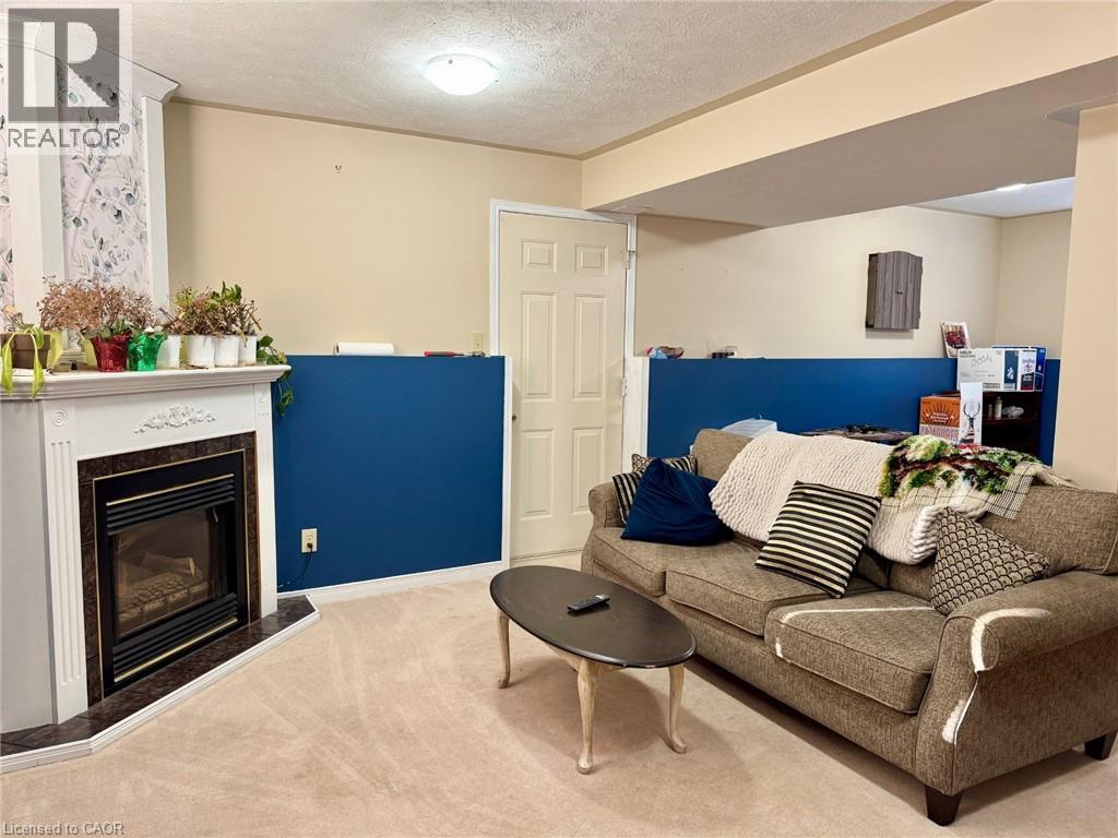 13 HAWTREY Road - 17