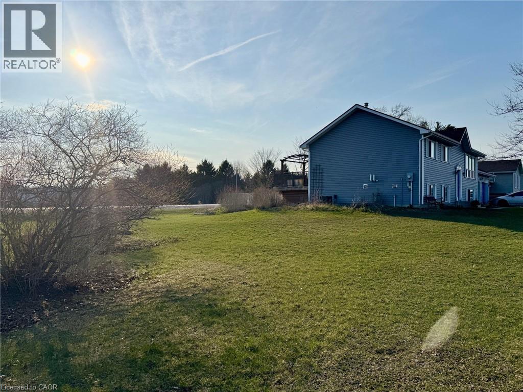 13 HAWTREY Road - 39