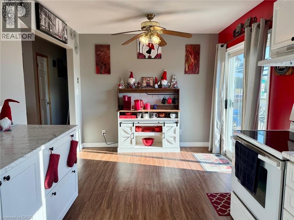 13 HAWTREY Road - 7