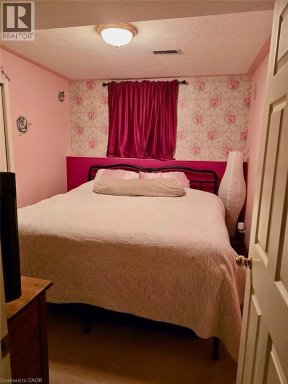 13 HAWTREY Road - 18