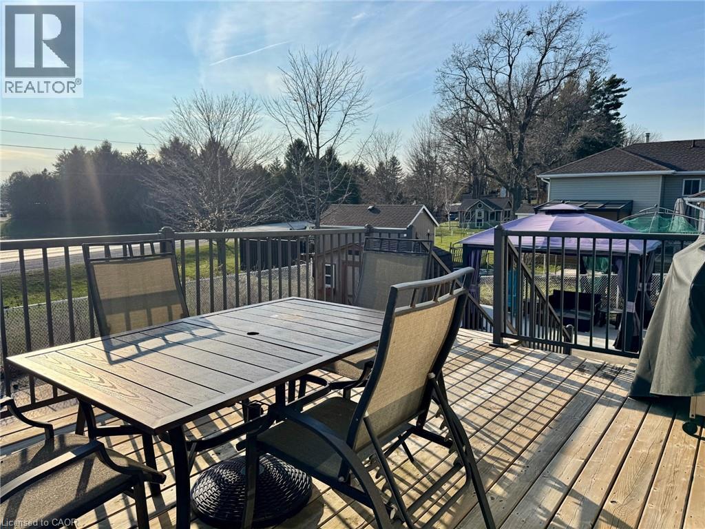 13 HAWTREY Road - 25