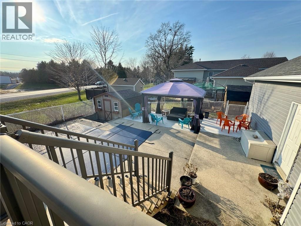 13 HAWTREY Road - 27