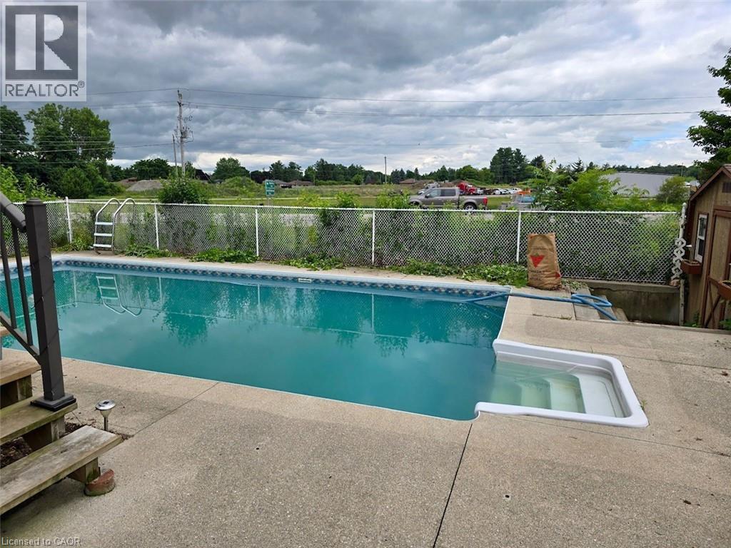 13 HAWTREY Road - 33