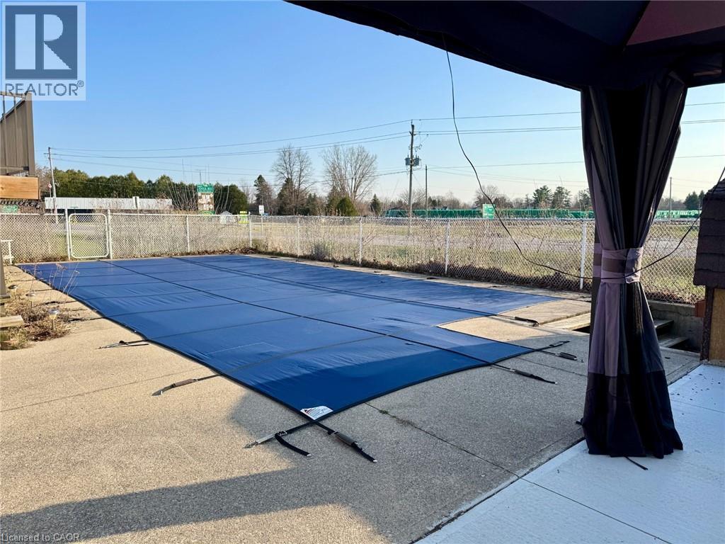 13 HAWTREY Road - 31