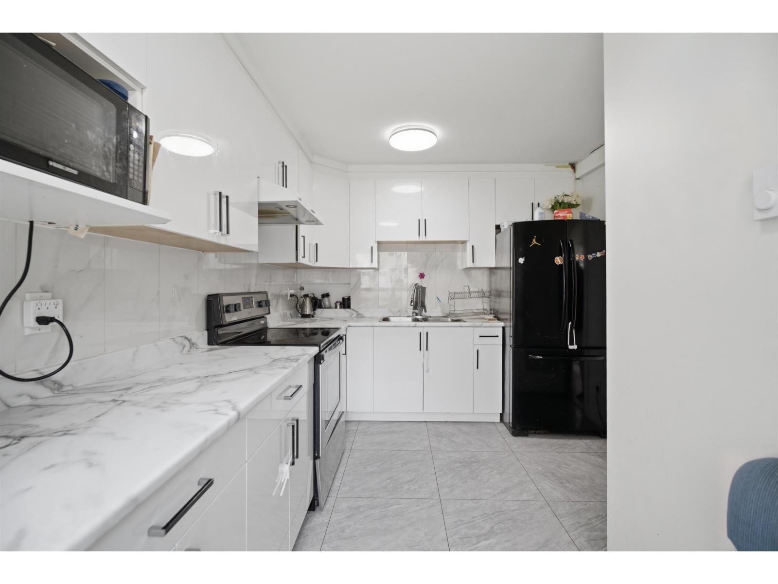 3 Bed, 3 Bath House for Sale in Abbotsford – 23 3075 TRETHEWEY STREET, Abbotsford – MLS# R3153587 - Image 8