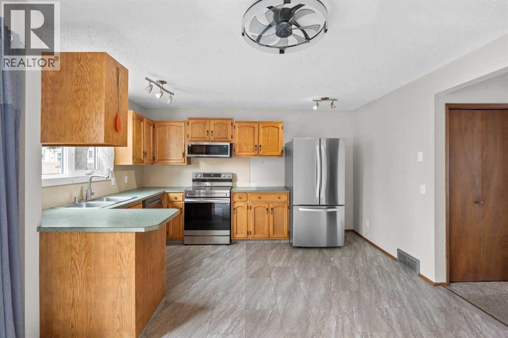 #116 6103 Madigan Drive NE - 16