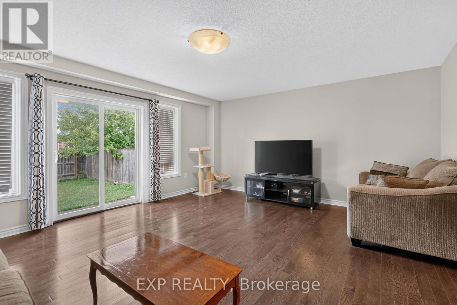 930 SILVERFOX CRESCENT - Image 14