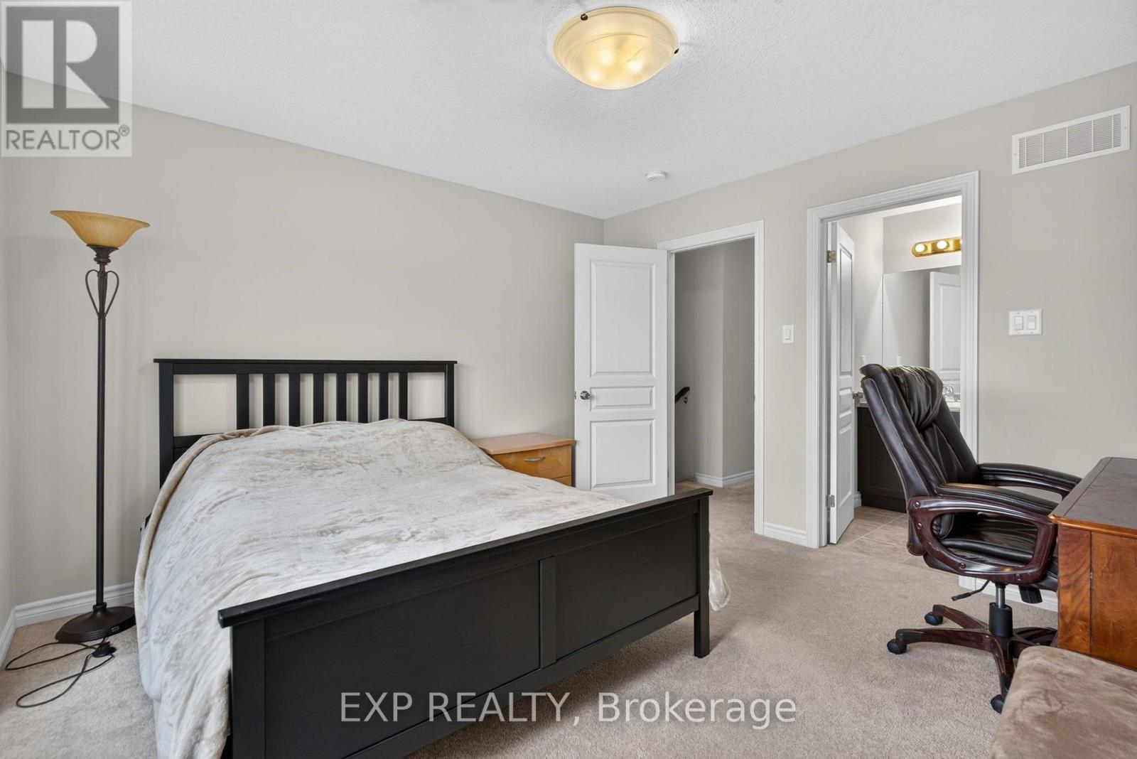 930 SILVERFOX CRESCENT - Image 19