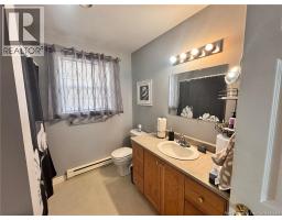 104 Water South Street, photo 11
