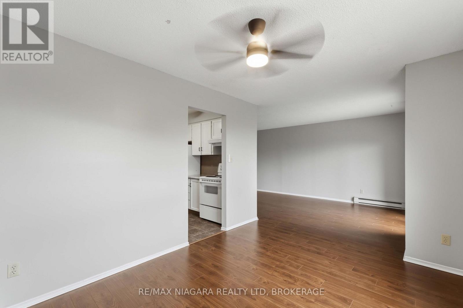 #313 4209 HIXON STREET - 12