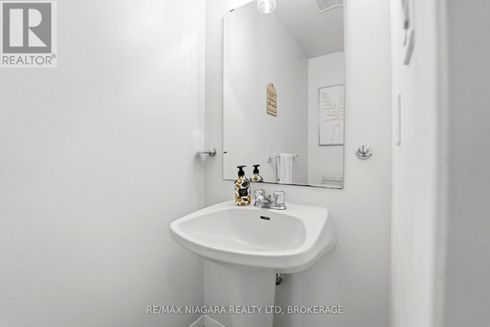 5735 DEERBROOK STREET - Image 16