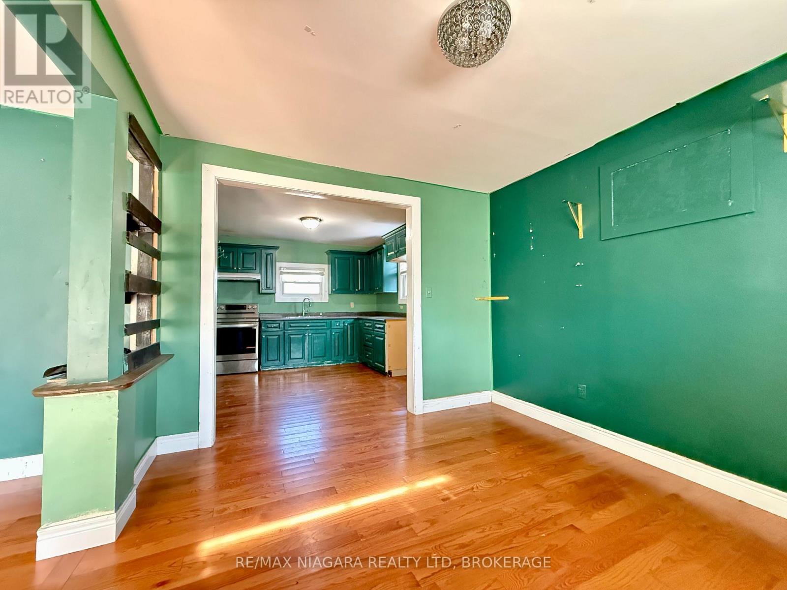 4218 DRUMMOND ROAD - 2