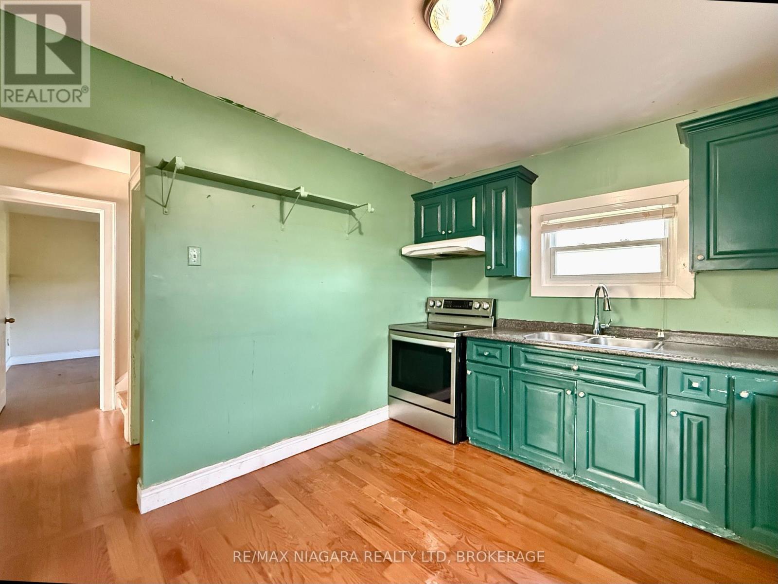 4218 DRUMMOND ROAD - 5