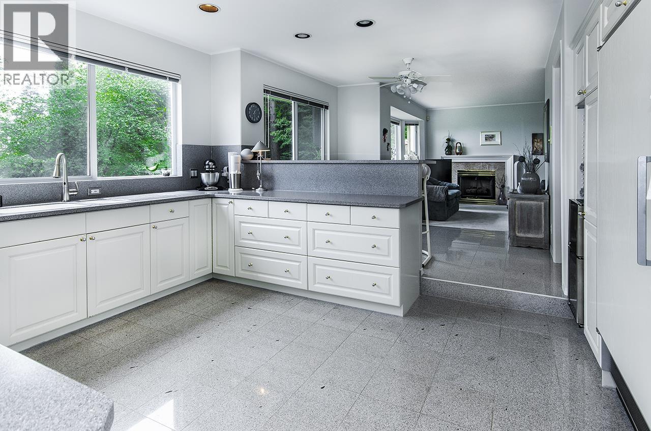 1241 COLEMAN STREET, North Vancouver