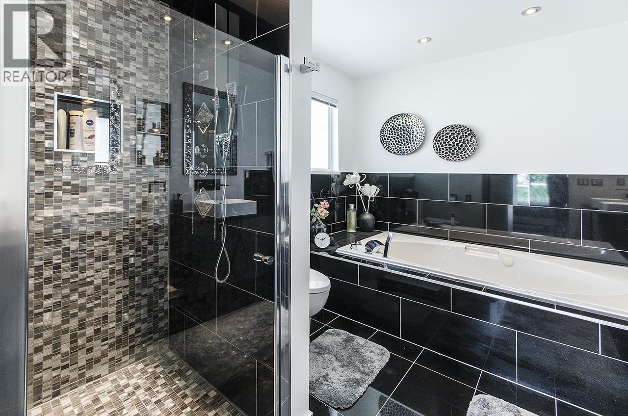 1241 COLEMAN STREET, North Vancouver