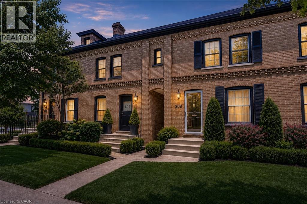 808 MONMOUTH Road