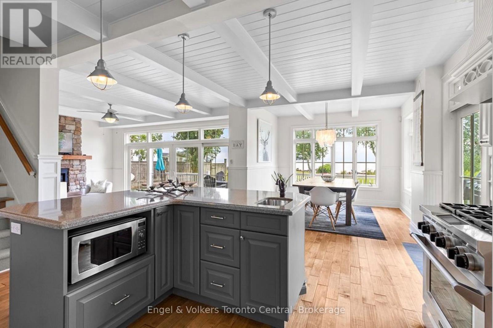 63 GEORGIAN MANOR DRIVE - 15