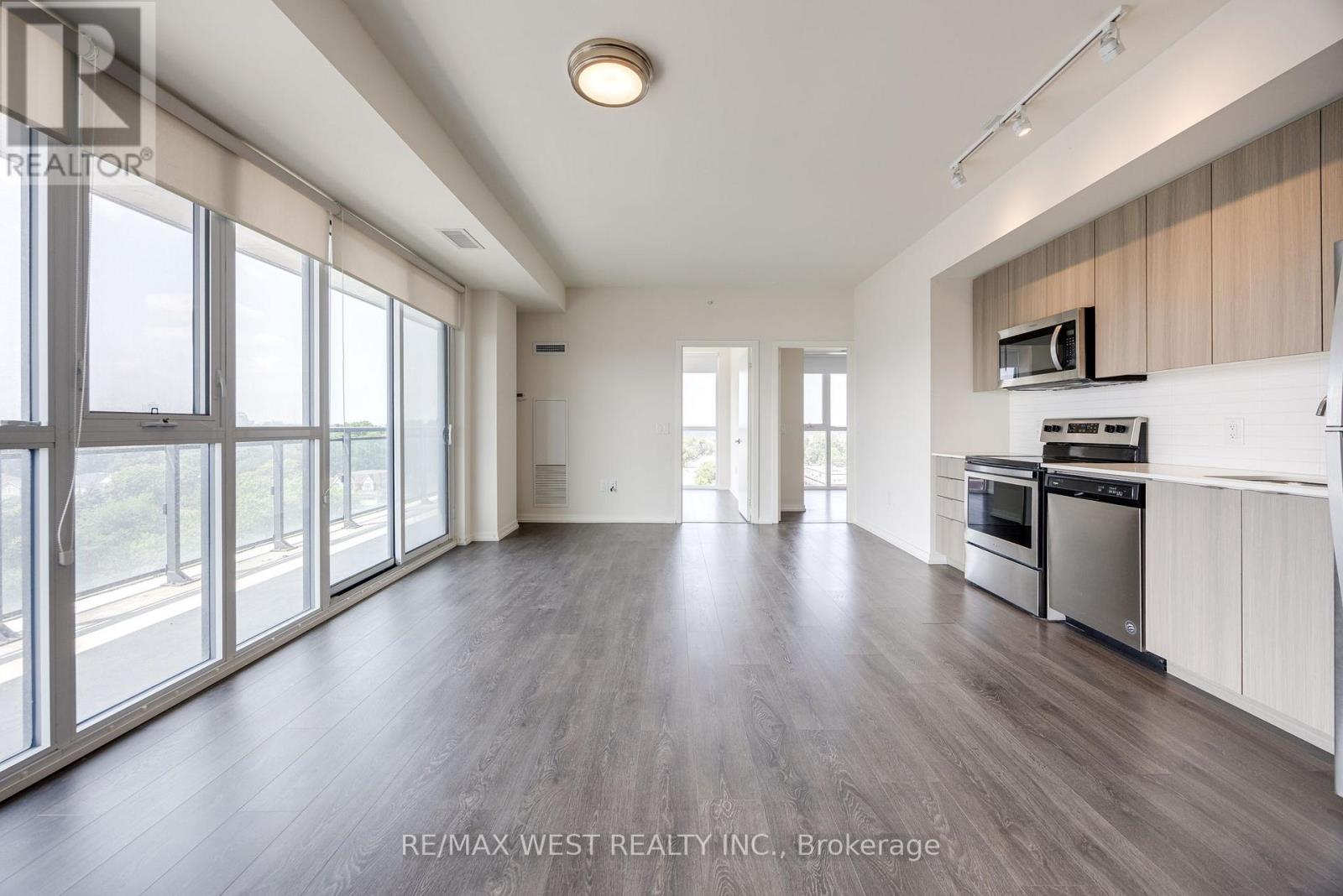 Photo of 3237 Bayview Avenue