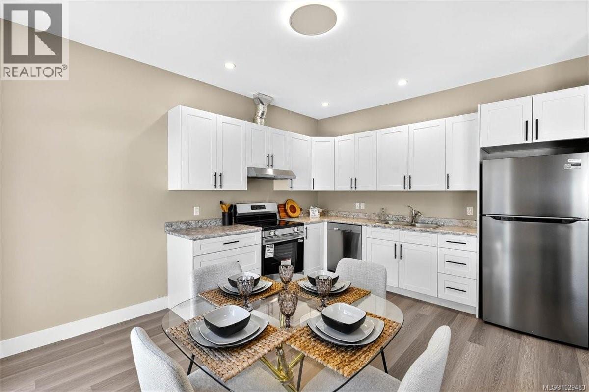 #105 5535 Woodland Cres E - Image 11