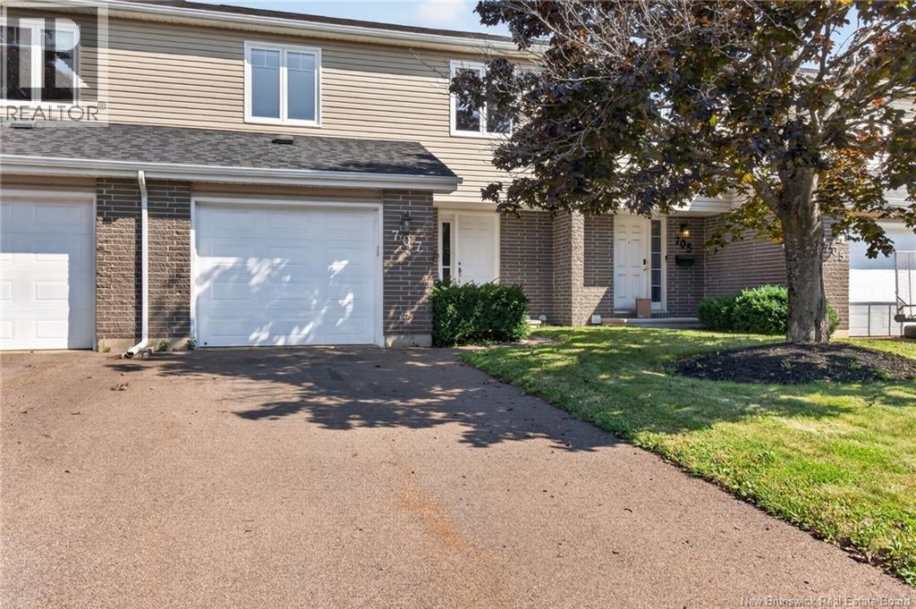 707 Laurier Street Unit# 2