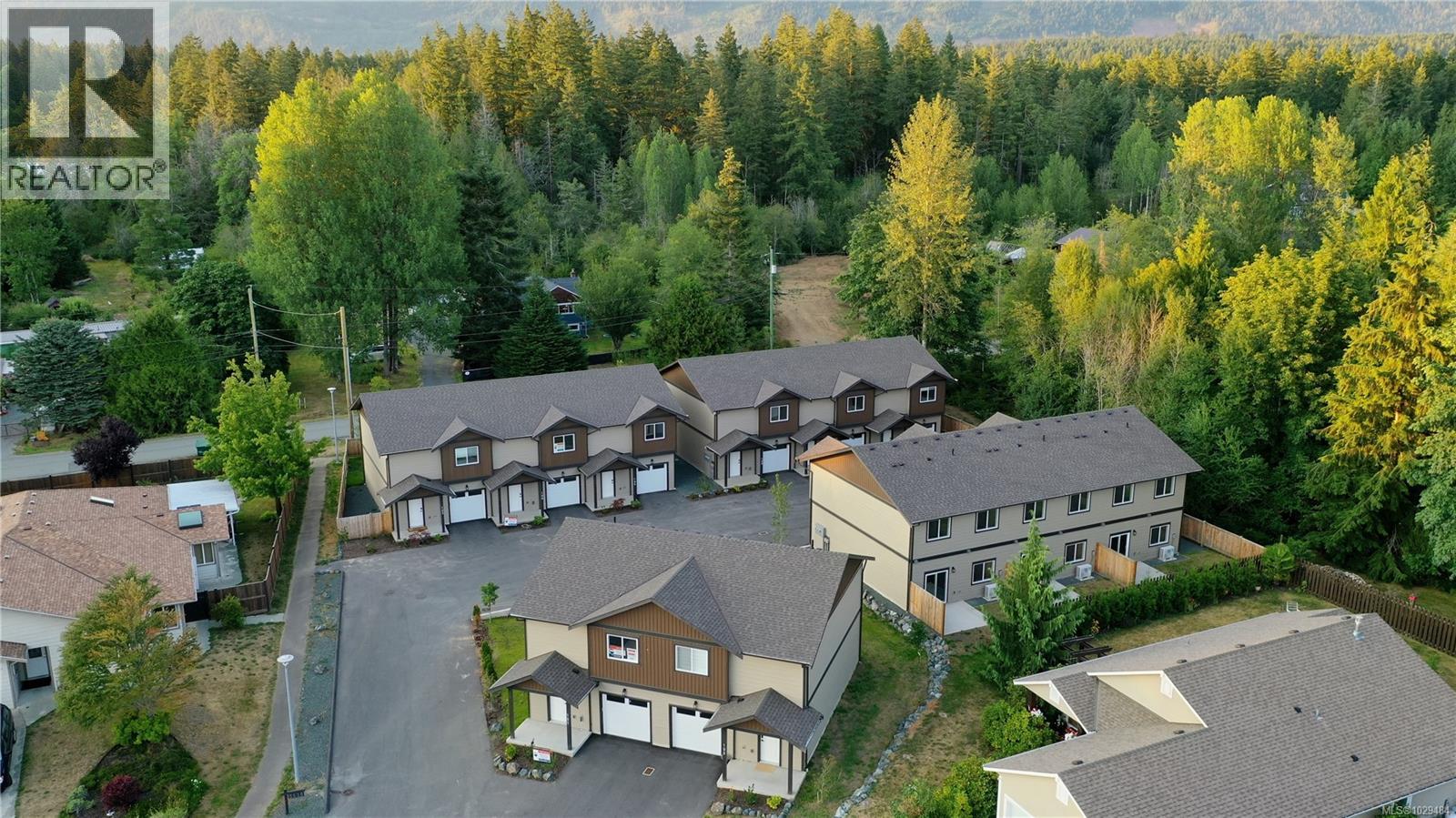 Property for sale at 107 5535 Woodland Cres E
