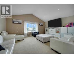 Bedroom - 129 Covecreek Bay Ne, Calgary, AB T3K0N1 Photo 19