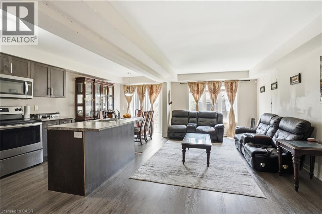 584 JULIA Drive - 4