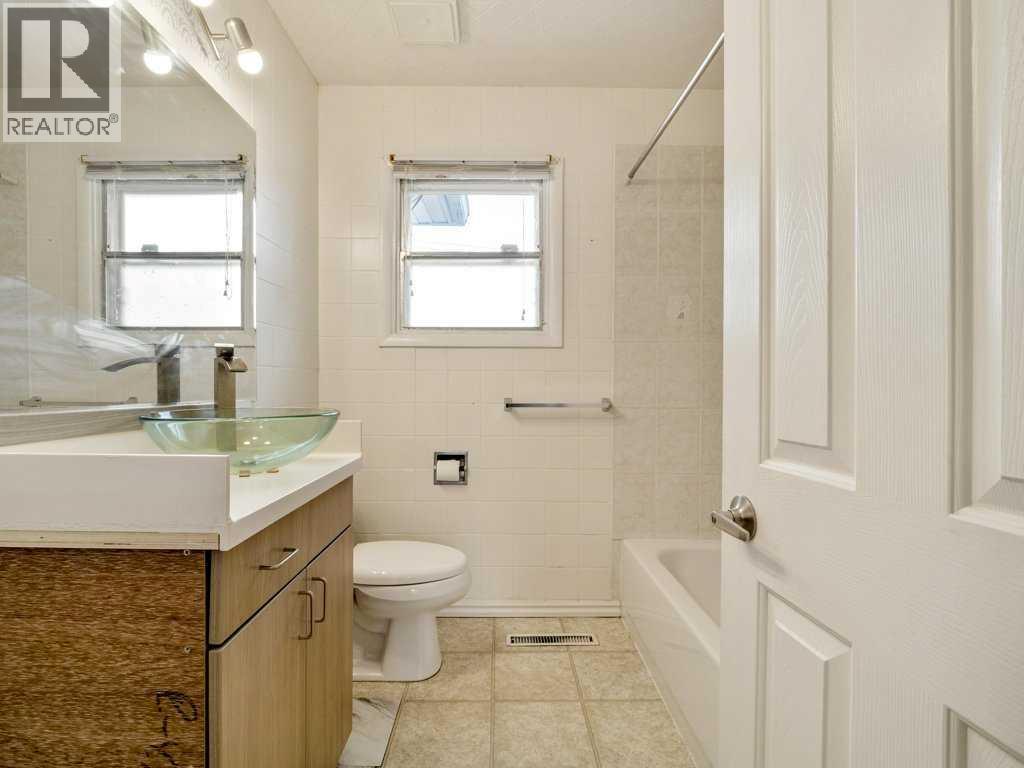 1131 29 Street S - Image 19