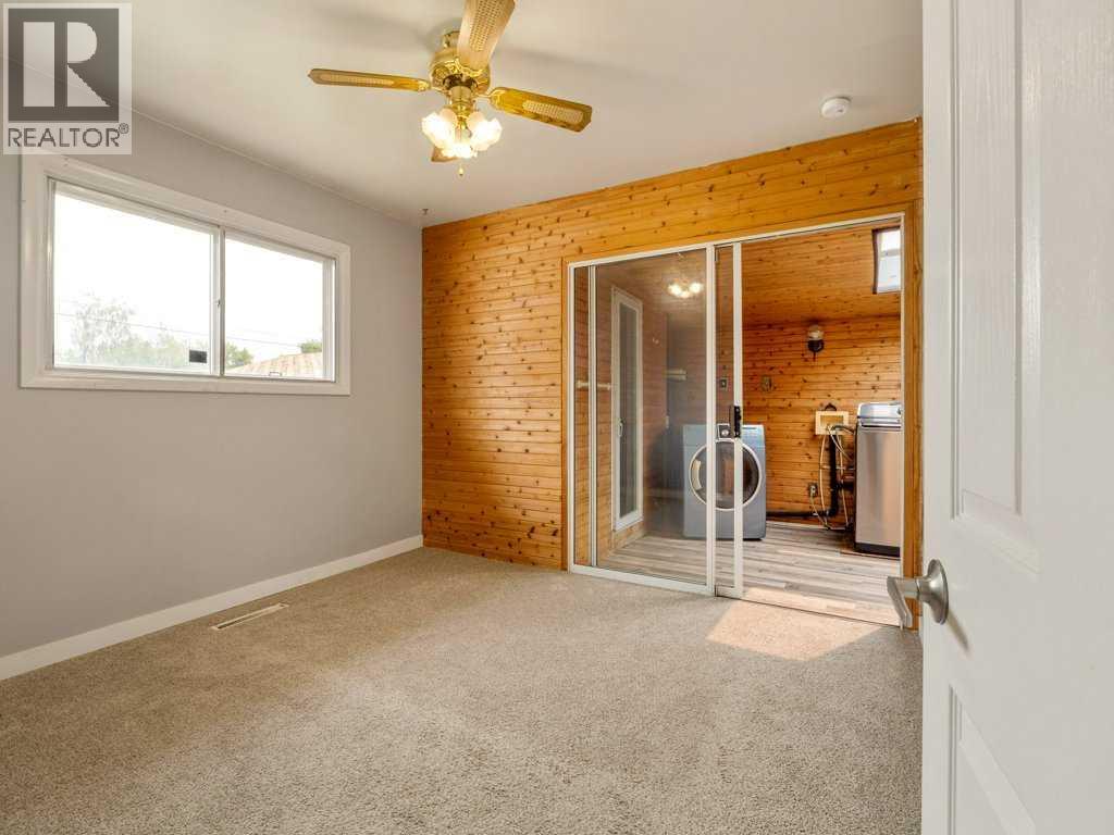 1131 29 Street S - 23