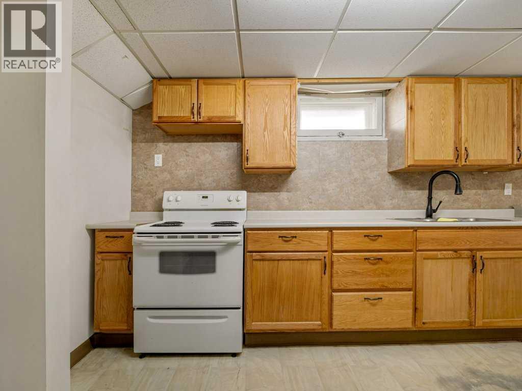 1131 29 Street S - 35