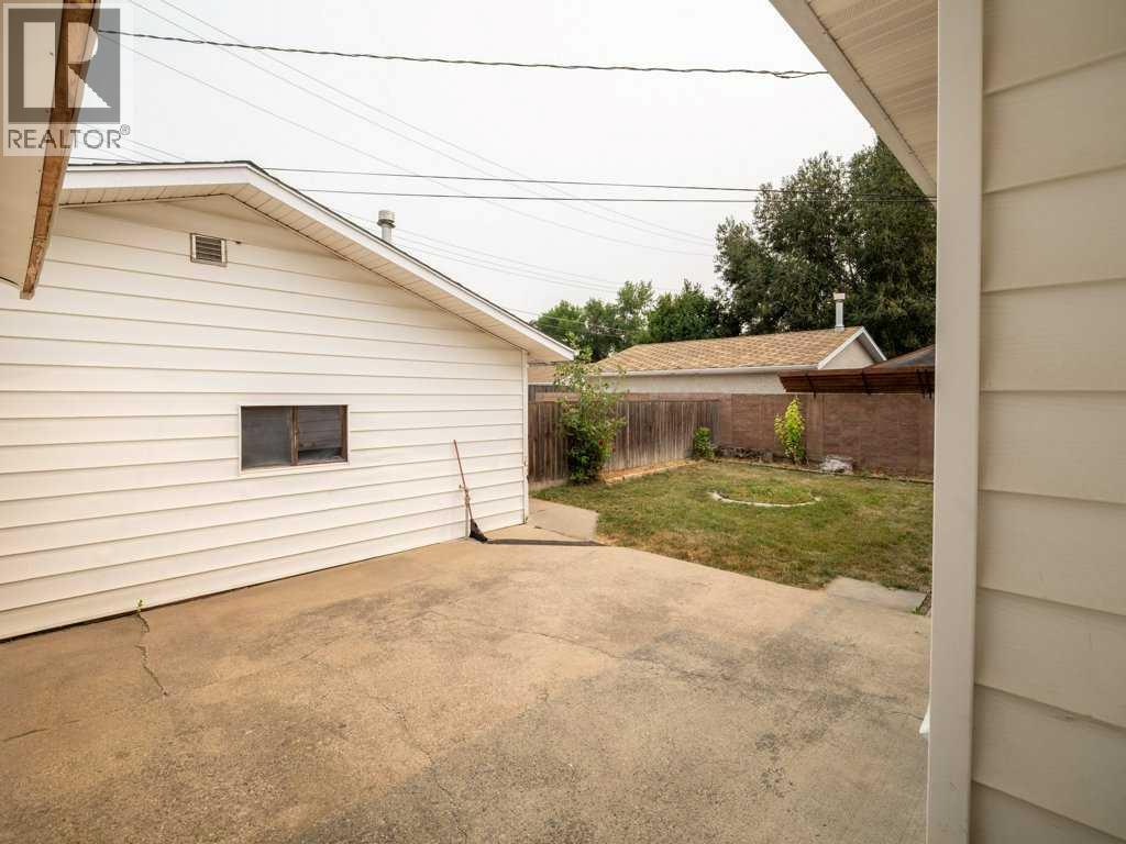 1131 29 Street S - Image 42