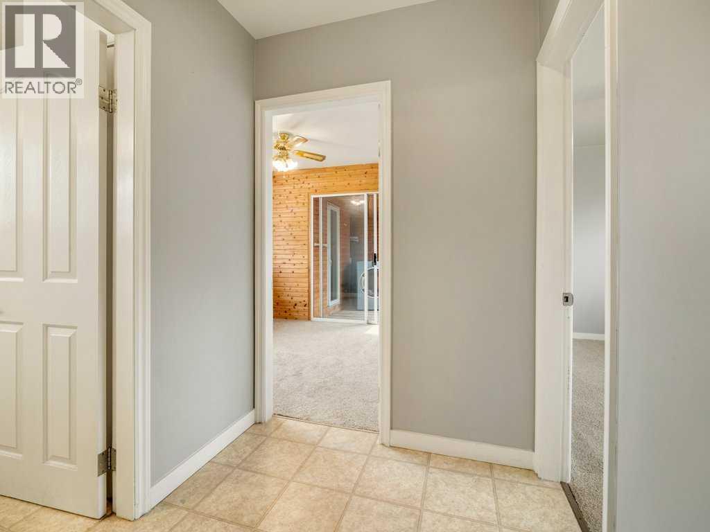 1131 29 Street S - Image 18