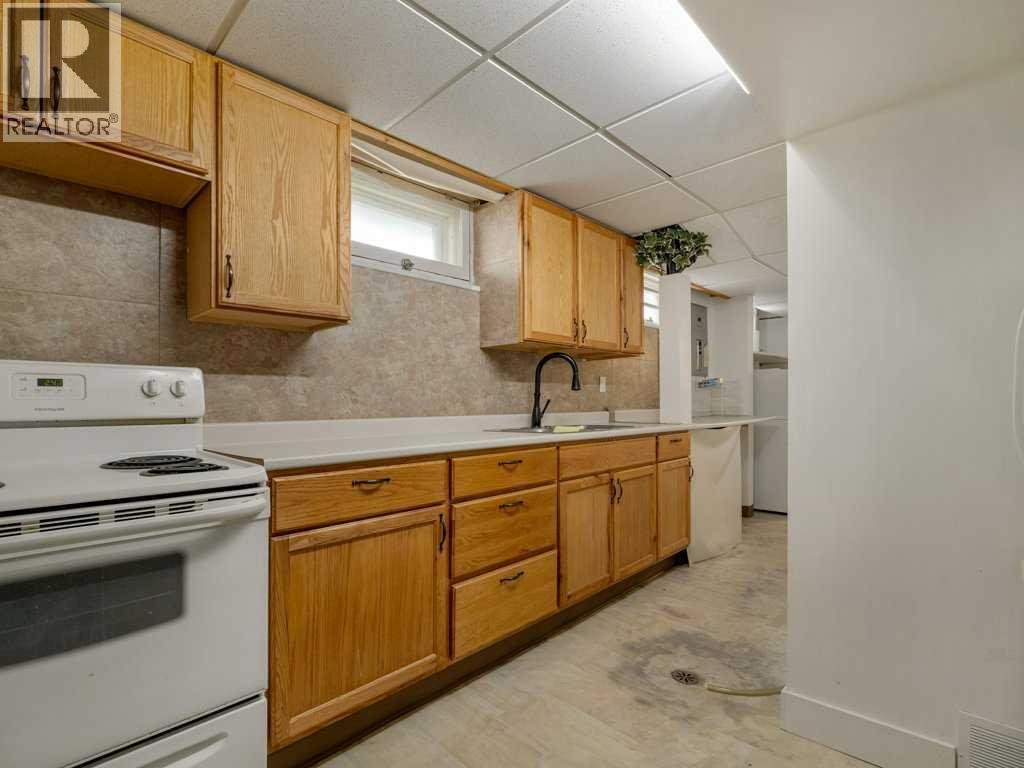 1131 29 Street S - Image 36