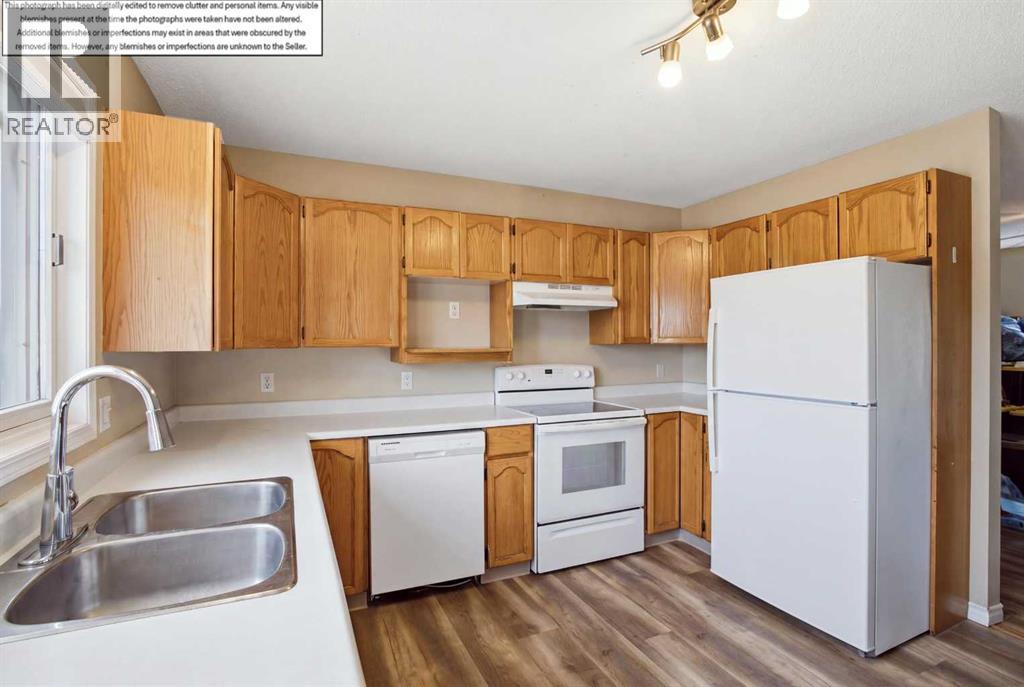 10613 91A Street - Image 11
