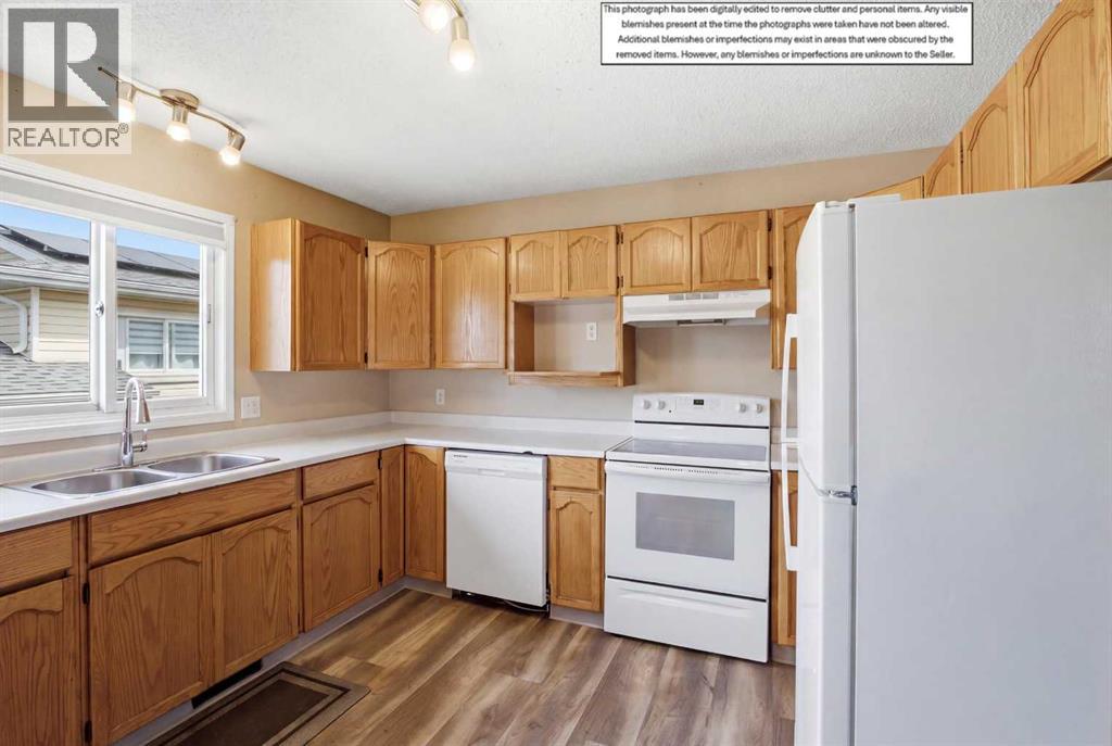 10613 91A Street - Image 12